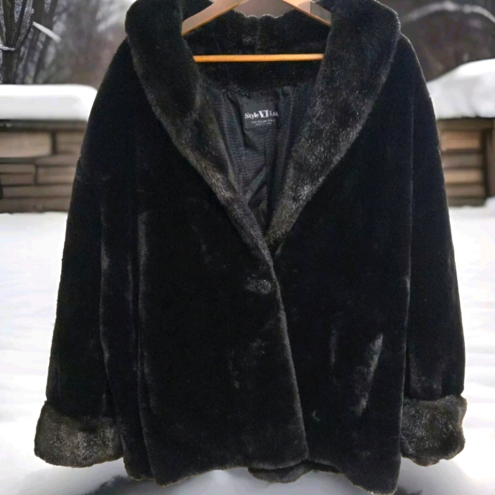 Style VI Ltd Women's Faux Fur Black  Winter Coat. Made In USA.